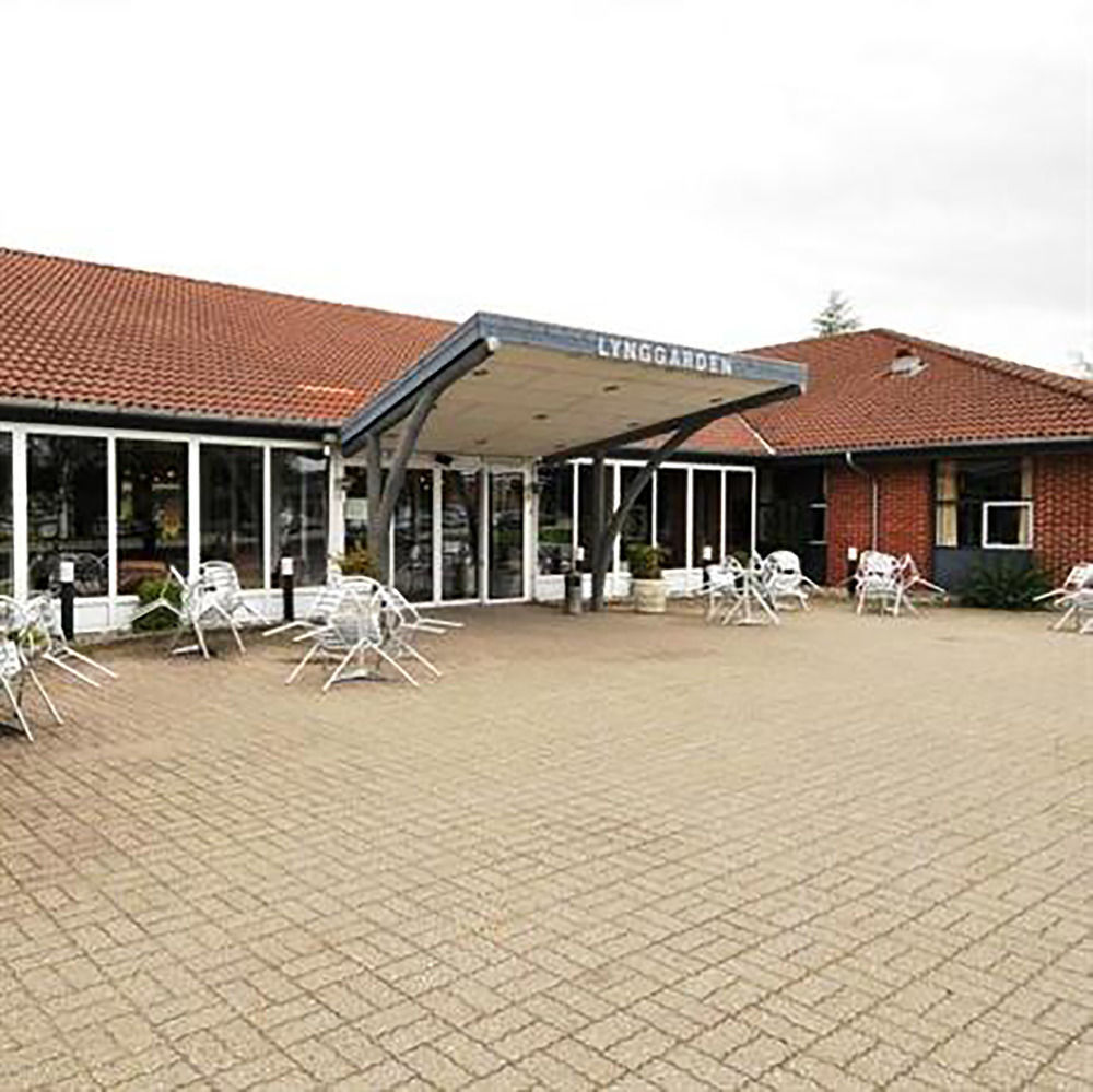 Hotel Lynggaarden Herning Exterior photo